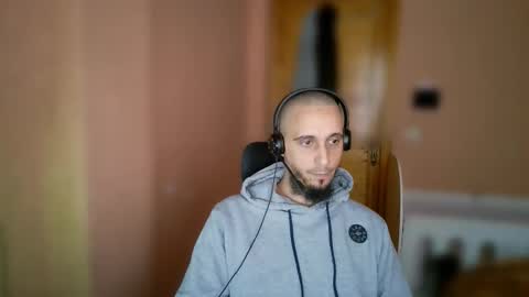 Snapshot of lefrenchiies chatting on 11-21-25, 08:13 lefrenchiies online show from 11-21-25, 08:13