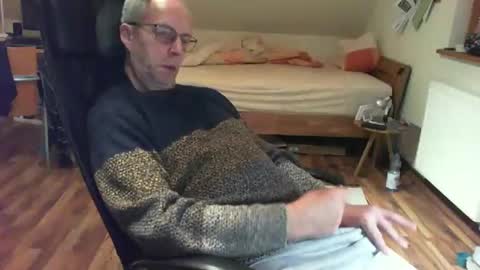 Dave online show from 02-09-25, 10:54