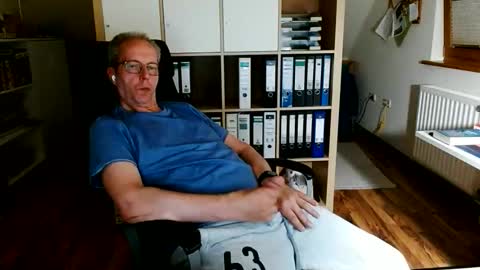 Dave online show from 05-25-26, 10:38