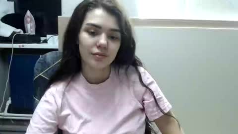 Snapshot of legenda_liya chatting on 03-03-26, 03:18 Liya online show from 03-03-26, 03:18