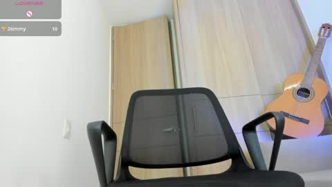 Alejandro online show from 04-19-26, 06:10