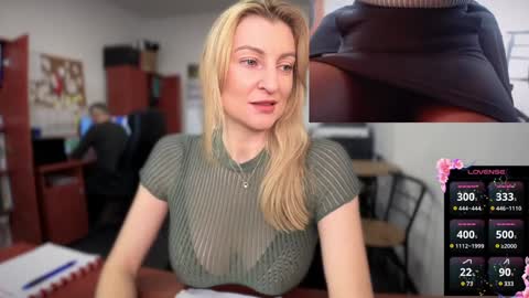 Snapshot of legsl0ng chatting on 01-31-25, 07:39 LegsLONG online show from 01-31-25, 07:39