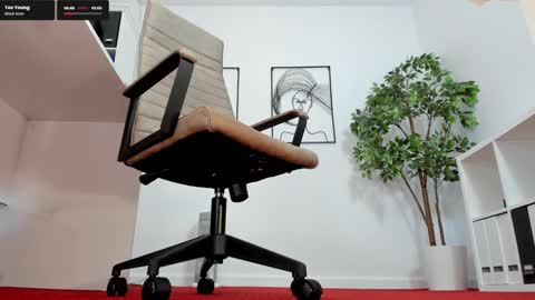 Elle  online show from 02-05-25, 02:16