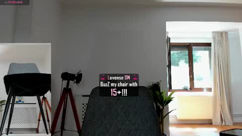 Elle  online show from 07-28-26, 08:43