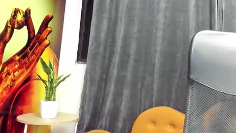 leia_cooper online show from 12-16-25, 11:26