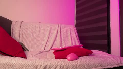 Snapshot of leiaah__ chatting on 04-07-26, 11:26 Leah online show from 04-07-26, 11:26