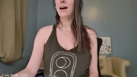 Snapshot of leiaswift chatting on 01-16-26, 03:05 Leia Swift online show from 01-16-26, 03:05