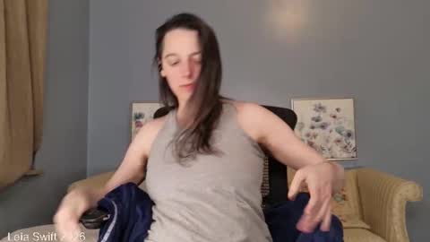 Snapshot of leiaswift chatting on 02-06-26, 12:52 Leia Swift online show from 02-06-26, 12:52