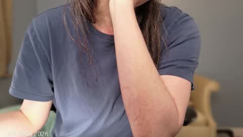 Snapshot of leiaswift chatting on 03-17-26, 08:06 Leia Swift online show from 03-17-26, 08:06