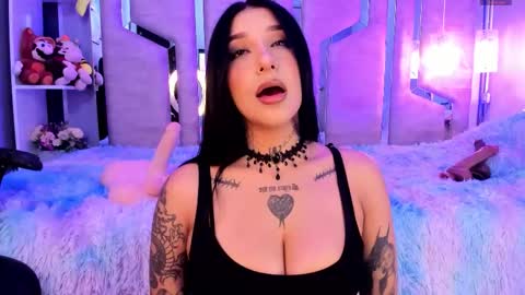 Leia online show from 11-21-25, 02:10