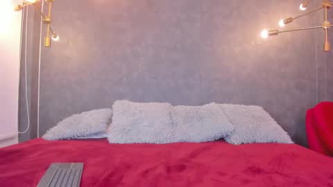 LEIGH ANGELS online show from 11-22-25, 10:31