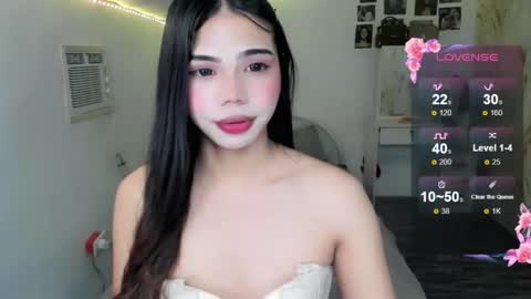 Snapshot of leighottie chatting on 02-19-26, 03:24 leighottie online show from 02-19-26, 03:24