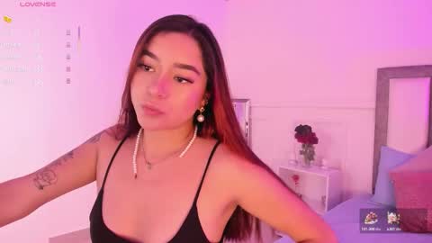 Leila online show from 01-18-26, 01:48