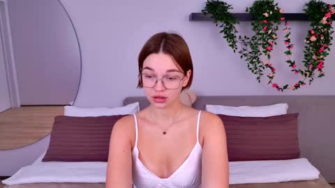 Snapshot of leilalawson chatting on 02-10-25, 07:26 LeilaLawson online show from 02-10-25, 07:26