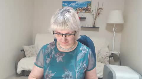 Snapshot of leilamays chatting on 02-09-25, 09:16 Leila Kinky online show from 02-09-25, 09:16