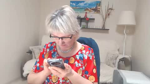 Snapshot of leilamays chatting on 02-13-25, 04:11 Leila Kinky online show from 02-13-25, 04:11