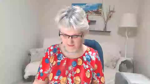 Snapshot of leilamays chatting on 02-14-25, 03:54 Leila Kinky online show from 02-14-25, 03:54
