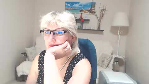 Snapshot of leilamays chatting on 03-07-25, 09:07 Leila Kinky online show from 03-07-25, 09:07