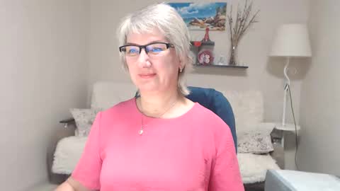 Leila Kinky online show from 10-22-25, 06:13