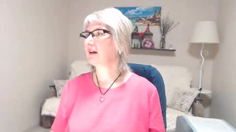 Snapshot of leilamays chatting on 05-15-26, 03:02 Leila Kinky online show from 05-15-26, 03:02