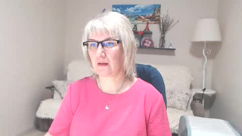 Snapshot of leilamays chatting on 05-26-26, 04:08 Leila Kinky online show from 05-26-26, 04:08