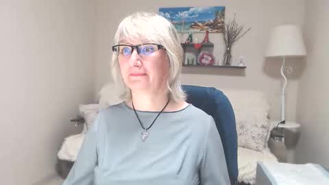 Snapshot of leilamays chatting on 06-05-26, 06:52 Leila Kinky online show from 06-05-26, 06:52