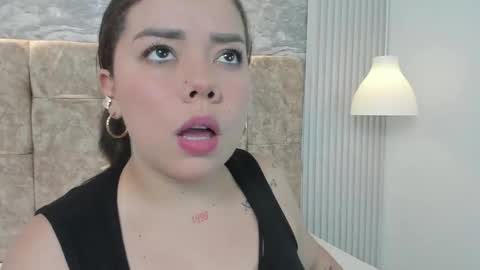 Snapshot of leilapons chatting on 10-07-25, 05:21 leilapons online show from 10-07-25, 05:21