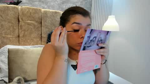 Snapshot of leilapons chatting on 10-31-25, 05:03 leilapons online show from 10-31-25, 05:03