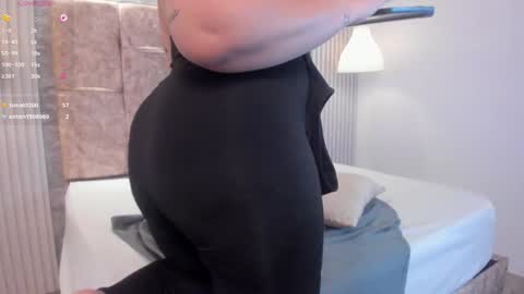 Snapshot of leilapons chatting on 11-11-25, 11:16 leilapons online show from 11-11-25, 11:16