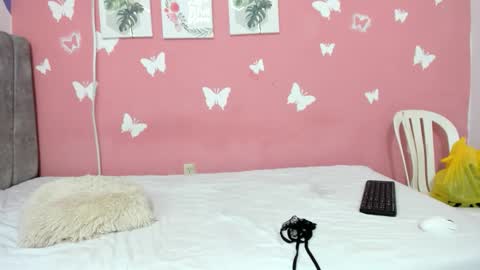 lelany_evans online show from 12-16-25, 06:13