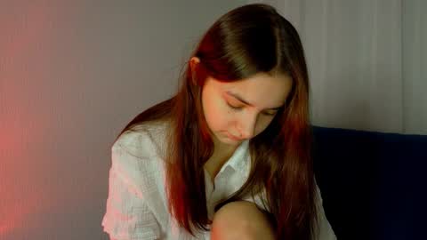 Lelia online show from 10-19-25, 02:29