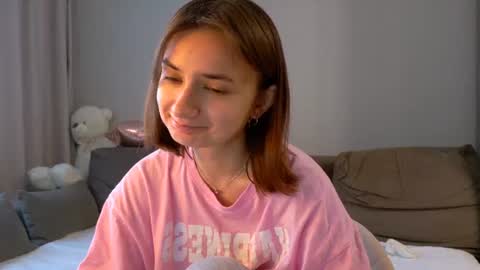 Snapshot of lelia_vibe chatting on 07-05-26, 04:19 Lelia online show from 07-05-26, 04:19