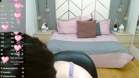 Lena online show from 12-18-24, 08:47