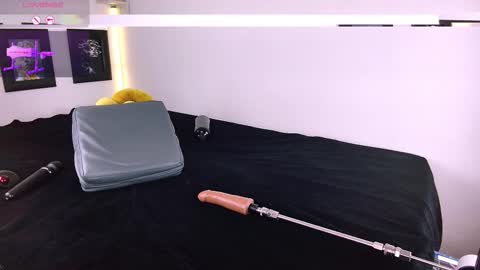 Snapshot of lenaandwilliam chatting on 10-10-25, 07:24 Lenaandwilliam online show from 10-10-25, 07:24