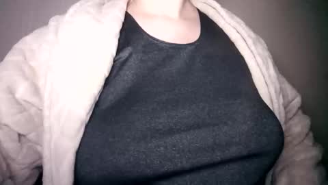 lenagolden online show from 02-23-26, 03:42