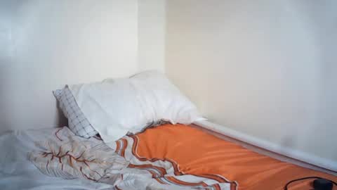 Snapshot of lenah6 chatting on 06-12-26, 08:30 lenah6 online show from 06-12-26, 08:30