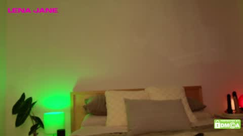 Snapshot of lenajane_xx chatting on 12-25-24, 01:53 lenajane_xx online show from 12-25-24, 01:53