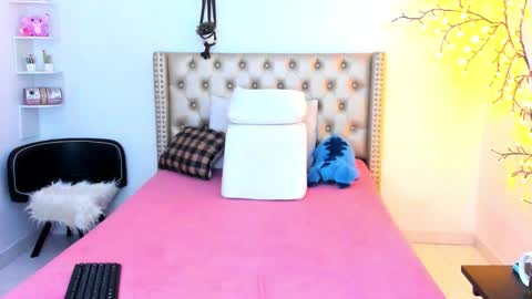 Lena  online show from 11-29-25, 01:14