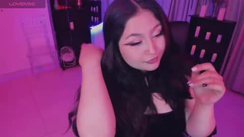 Lenna Kang online show from 01-05-25, 10:29