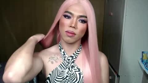 Snapshot of lenawet_0520 chatting on 03-10-25, 05:29 lena online show from 03-10-25, 05:29