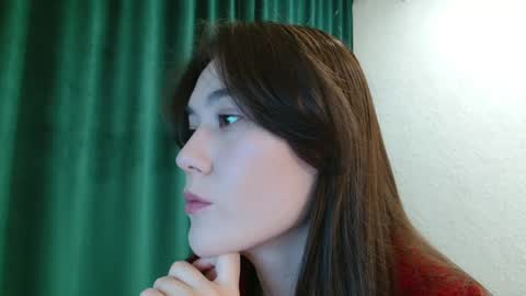Snapshot of leni2127 chatting on 05-26-26, 05:31 Sonya Mistress online show from 05-26-26, 05:31