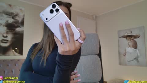 Snapshot of lenna_godess chatting on 02-13-26, 06:20 Lenna Goddess online show from 02-13-26, 06:20