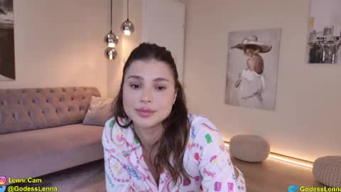 Snapshot of lenna_godess chatting on 05-22-26, 06:31 Lenna Goddess online show from 05-22-26, 06:31