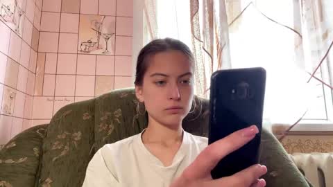 Hellomy name is Natalyits my first day here nice to meet you Give me 50 thumbs ups online show from 04-25-26, 01:41