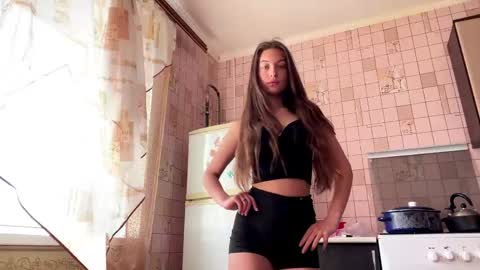 Hellomy name is Natalyits my first day here nice to meet you Give me 50 thumbs ups online show from 05-15-26, 07:48
