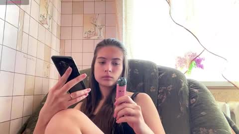 Hellomy name is Natalyits my first day here nice to meet you Give me 50 thumbs ups online show from 05-18-26, 04:07