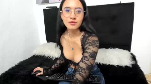 lennox_amy online show from 04-23-26, 01:35