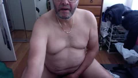 Snapshot of lennyfife chatting on 02-19-25, 11:46 Pussylicker online show from 02-19-25, 11:46