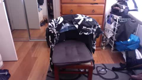 Snapshot of lennyfife chatting on 10-17-25, 11:51 Pussylicker online show from 10-17-25, 11:51