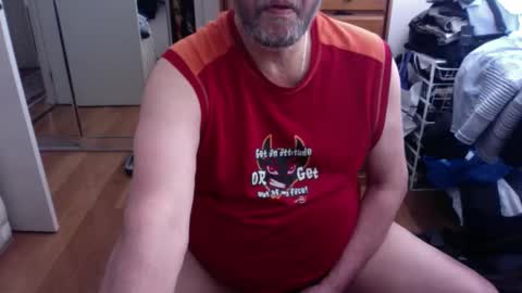 Snapshot of lennyfife chatting on 10-21-25, 03:07 Pussylicker online show from 10-21-25, 03:07